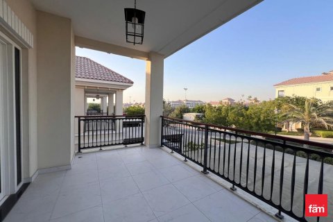 Villa de 4 chambres à Dubai, UAE No. 89478 1