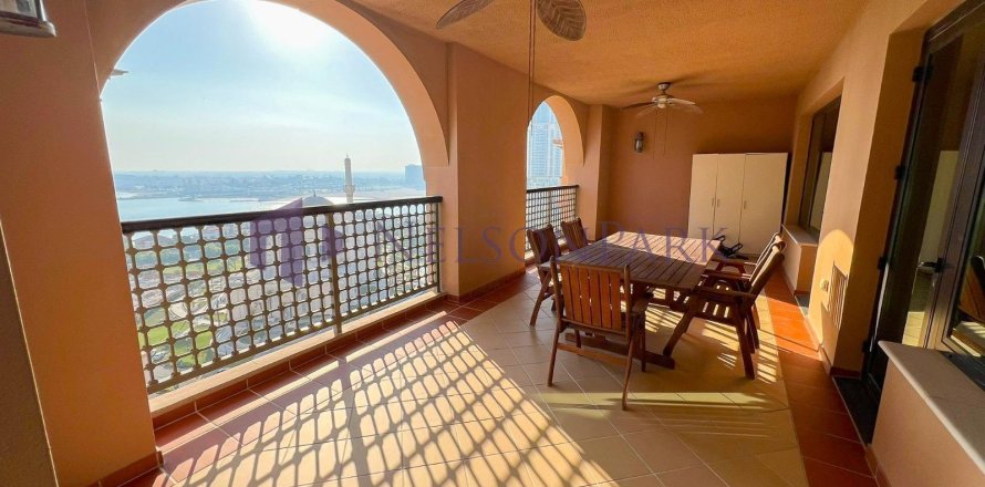 2 bedrooms Apartment in Doha, Qatar No. 57825
