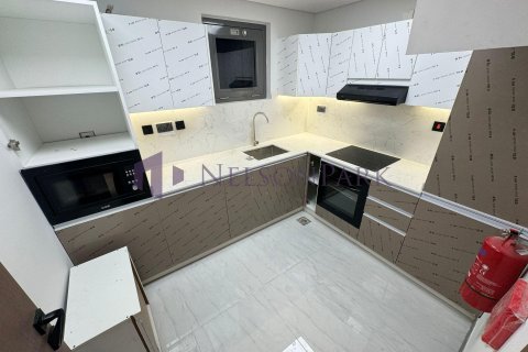 2 bedrooms Apartment in Doha, Qatar No. 61010 18