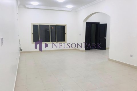 6 bedrooms Villa in Doha, Qatar No. 60994 15