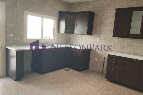 6 bedrooms Villa in Doha, Qatar No. 60994 24