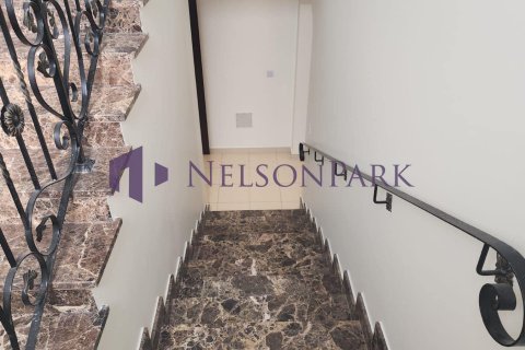6 bedrooms Villa in Doha, Qatar No. 60994 17