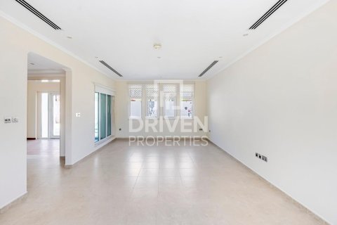 3 غرف نوم فيلا في Legacy, الإمارات العربية المتحدة رقم 85498 13