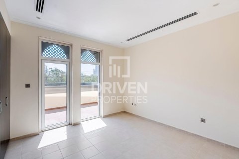 3 غرف نوم فيلا في Legacy, الإمارات العربية المتحدة رقم 85498 23