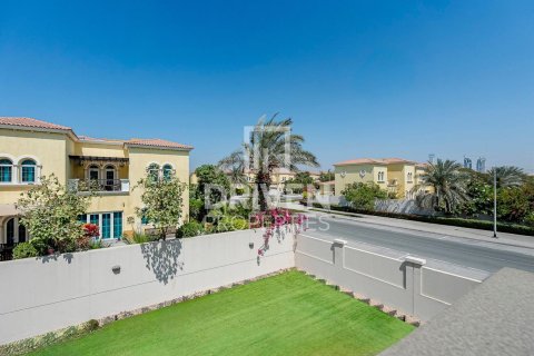 3 غرف نوم فيلا في Legacy, الإمارات العربية المتحدة رقم 85498 3