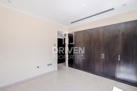 3 غرف نوم فيلا في Legacy, الإمارات العربية المتحدة رقم 85498 14