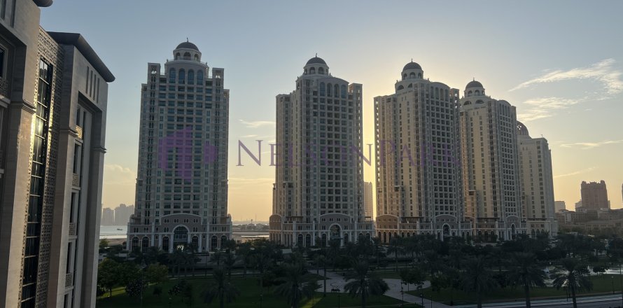 3 bedrooms Apartment in Doha, Qatar No. 57408