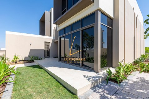 Villa de 5 dormitorios en Golf Place, UAE No. 97523 11