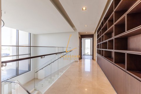 Villa de 5 dormitorios en Golf Place, UAE No. 97523 9