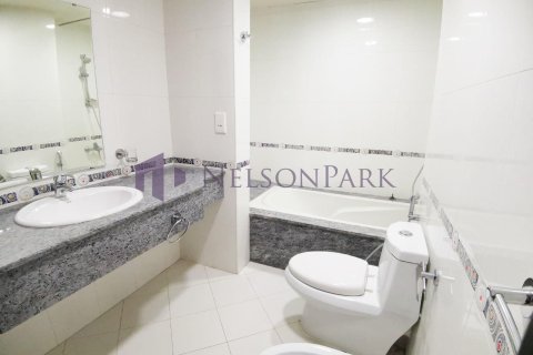 3 bedrooms Apartment in Doha, Qatar No. 57913 19