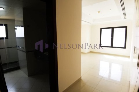 3 bedrooms Apartment in Doha, Qatar No. 57913 10