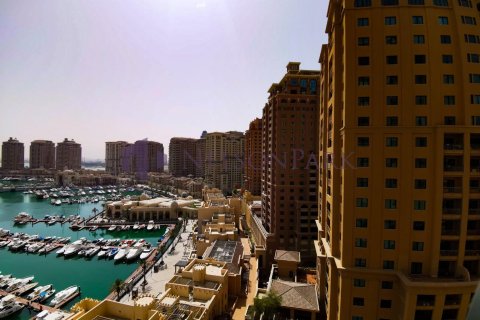 3 bedrooms Apartment in Doha, Qatar No. 57913 2