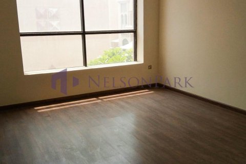 5 bedrooms Villa in Doha, Qatar No. 57909 13