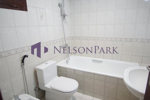 5 bedrooms Villa in Doha, Qatar No. 57909 7