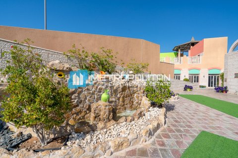 11 bedrooms Villa in Al Mushrif, UAE No. 90950 10