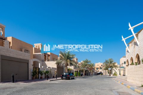 11 bedrooms Villa in Al Mushrif, UAE No. 90950 1