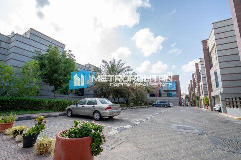 11 bedrooms Villa in Al Mushrif, UAE No. 90950 9