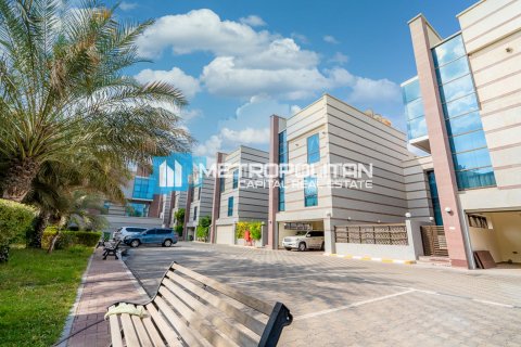 11 bedrooms Villa in Al Mushrif, UAE No. 90950 8