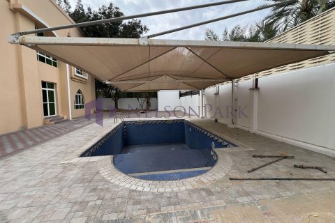 5 bedrooms Villa in Doha, Qatar No. 57972 4