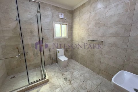 5 bedrooms Villa in Doha, Qatar No. 57972 23