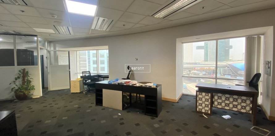Office de 149.6m² en Sheikh Zayed Road, UAE No. 105048