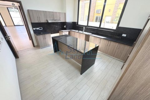 Villa de 5 dormitorios en Umm Suqeim, UAE No. 90924 23
