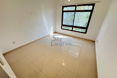 Villa de 4 dormitorios en Jumeirah, UAE No. 90926 11