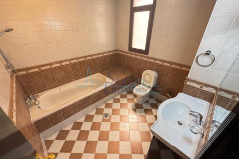 Villa de 4 dormitorios en Jumeirah, UAE No. 90926 6