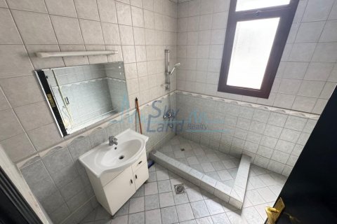 Villa de 4 dormitorios en Jumeirah, UAE No. 90926 9