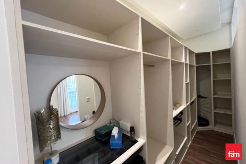 Appartement de 3 chambres à Dubai, UAE No. 103477 11