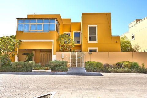 Villa de 4 dormitorios en Al Raha Gardens, UAE No. 91089 2