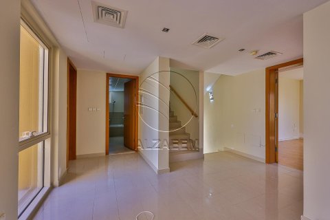 Villa de 4 dormitorios en Al Raha Gardens, UAE No. 91089 22