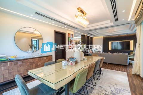 Villa de 4 dormitorios en Al Bateen, UAE No. 8997 8