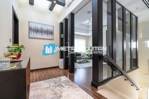 Villa de 4 dormitorios en Al Bateen, UAE No. 8997 13