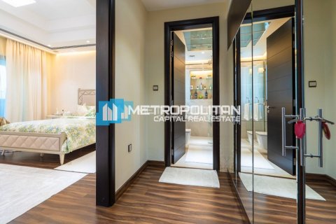 Villa de 4 dormitorios en Al Bateen, UAE No. 8997 21