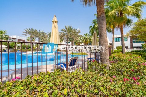 Villa de 4 dormitorios en Al Bateen, UAE No. 8997 29