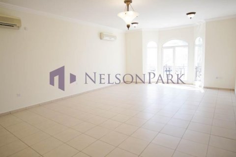 3 bedrooms Apartment in Doha, Qatar No. 60916 2