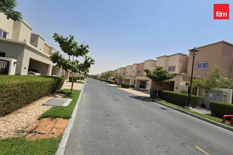 Villa de 4 chambres à Dubai, UAE No. 83396 17