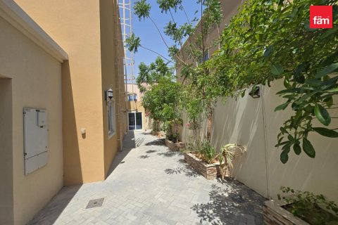 Villa de 4 chambres à Dubai, UAE No. 83396 1
