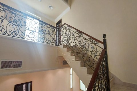 Villa de 7 chambres à Abu Dhabi, UAE No. 90068 19