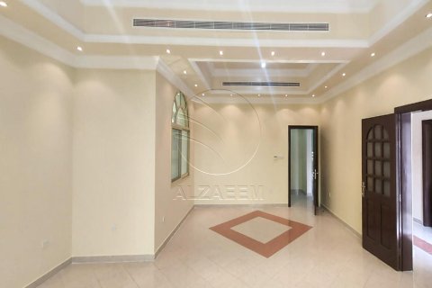 Villa de 7 chambres à Abu Dhabi, UAE No. 90068 24