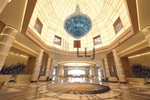 Apartment de 2 dormitorios en Abu Dhabi, UAE No. 80378 3