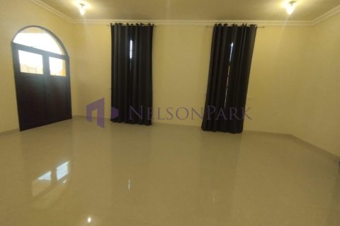 6 bedrooms Villa in Al Shamal, Qatar No. 57731 18