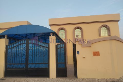 6 bedrooms Villa in Al Shamal, Qatar No. 57731 2