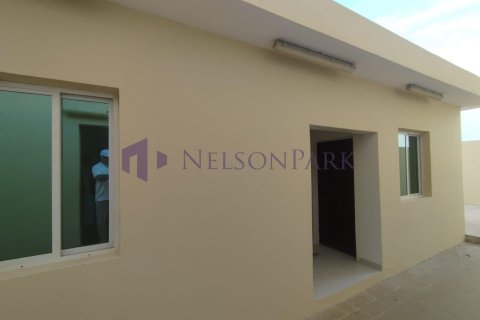 6 bedrooms Villa in Al Shamal, Qatar No. 57731 16