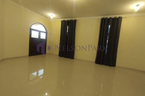 6 bedrooms Villa in Al Shamal, Qatar No. 57731 11