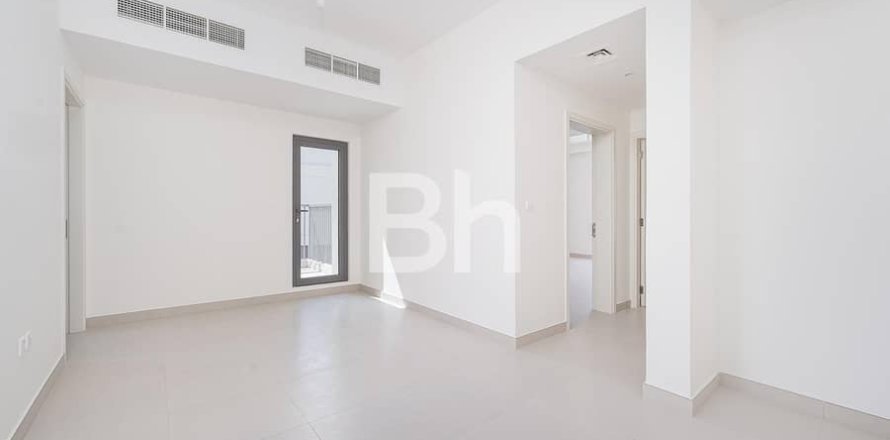 Villa de 4 dormitorios en Dubai South (Dubai World Central), UAE No. 90432