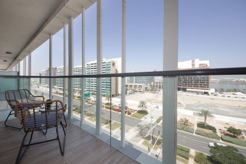 Квартира с 2 спальнями в Al Raha Beach, ОАЭ №79670 2
