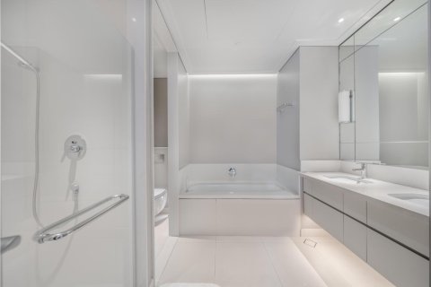 2 bedrooms Apartment in Downtown Dubai (Downtown Burj Dubai), UAE No. 102881 15