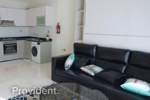 Apartment de 38.3m² en BAYZ TOWER Business Bay, UAE No. 96124 4